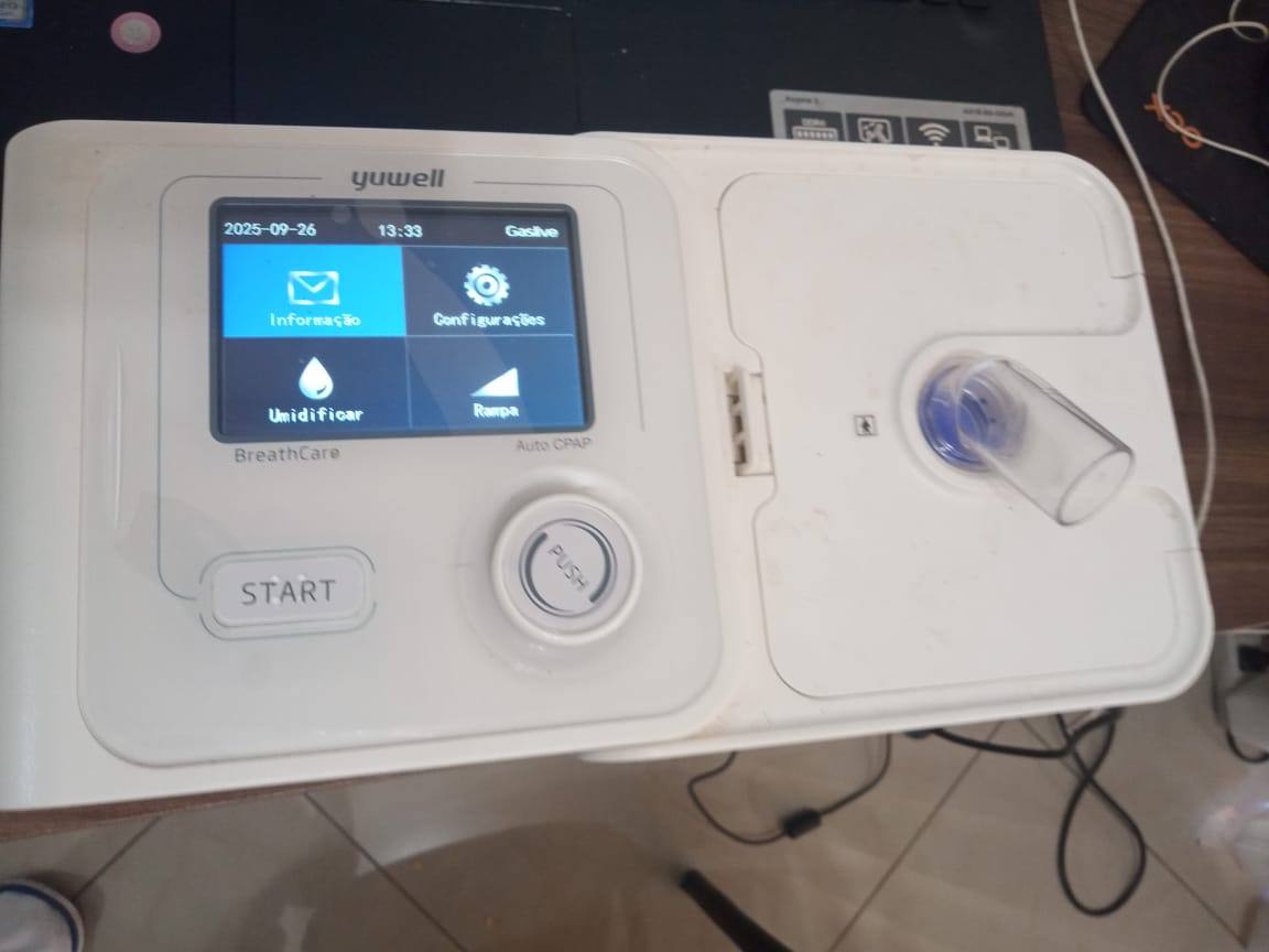 CPAP Automático com Umidificador Yuwell YH-560, Semi-novo, usado