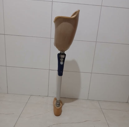 Prótese Transfemoral Ottobock 4R21 e 4R41, Básica sem a válvula, Usada