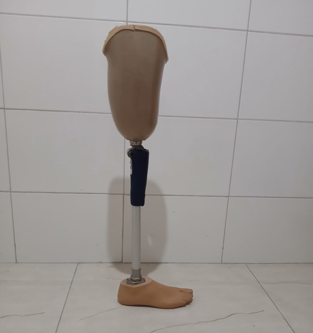 Prótese Transfemoral Ottobock 4R21 e 4R41, Básica sem a válvula, Usada